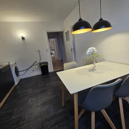 Grosse Moderne Ferienwohnung, Zentrale Ruhige Lage Apartment Kassel