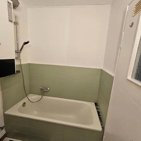 Grosse Moderne Ferienwohnung, Zentrale Ruhige Lage Apartment Kassel
